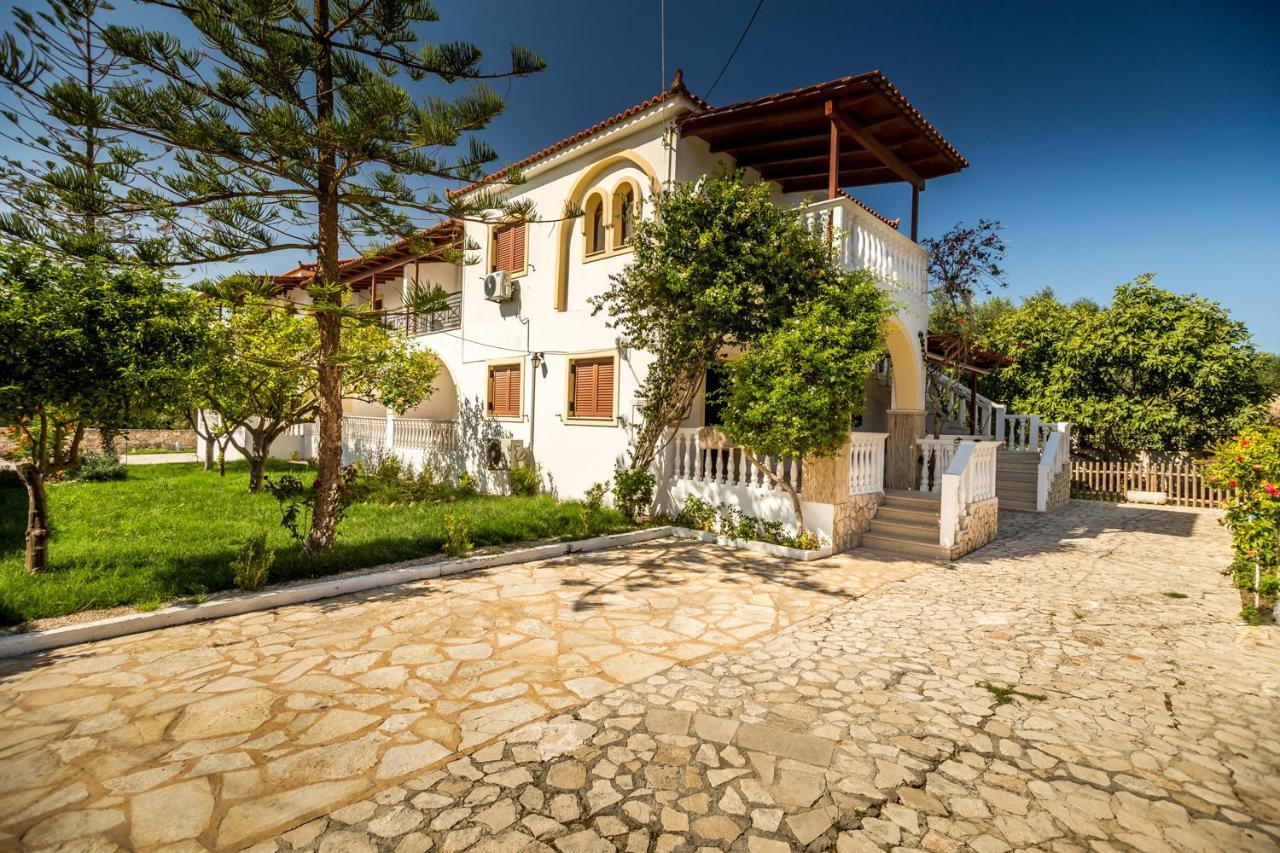 Kiki Studios Apartment Kalamákion